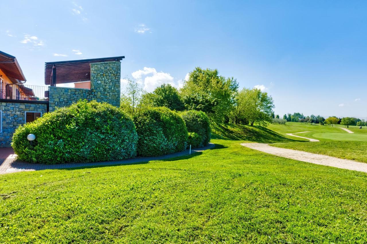 Апарт отель Golf Residenza Пескьера-дель-Гарда Экстерьер фото