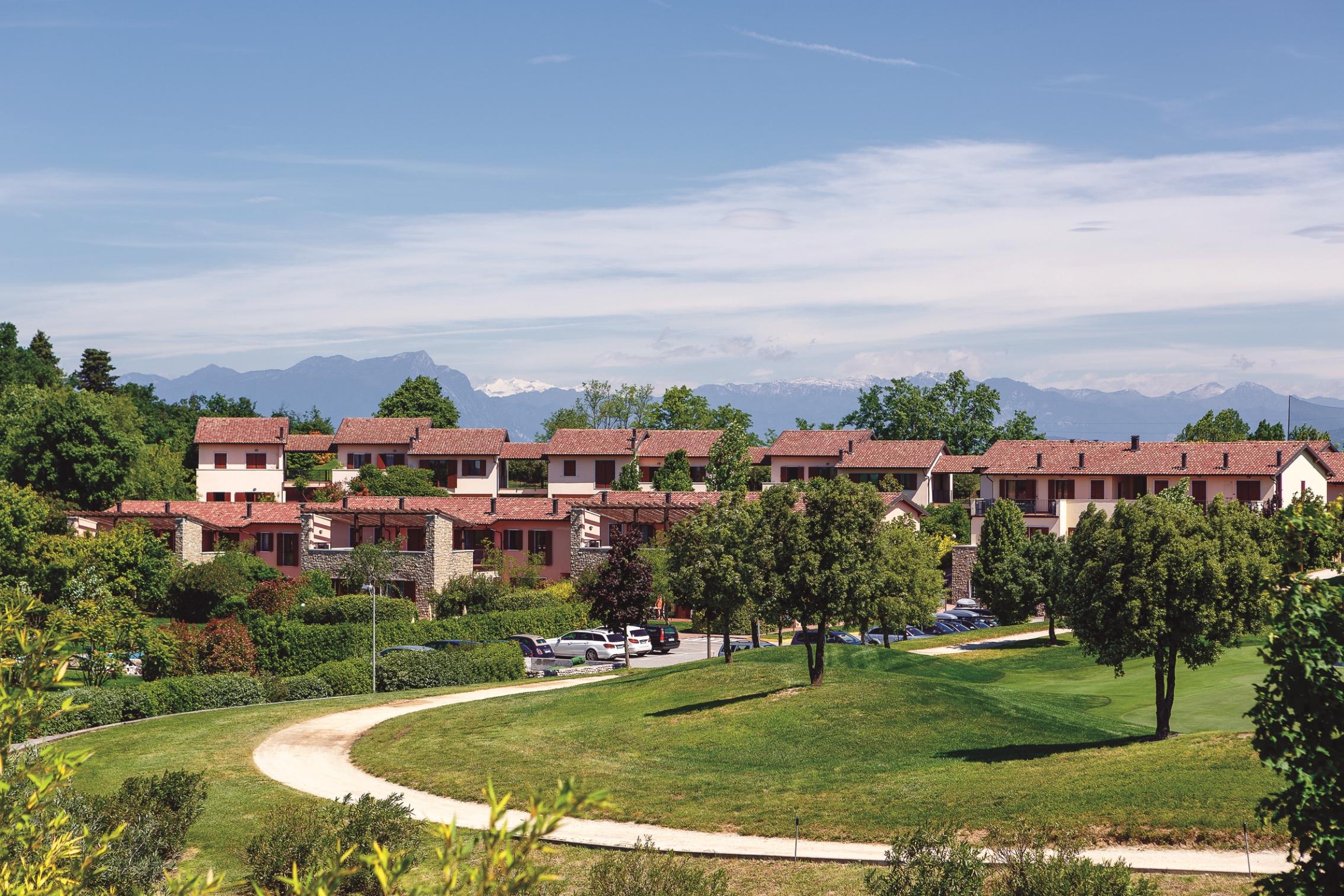 Апарт отель Golf Residenza Пескьера-дель-Гарда Экстерьер фото