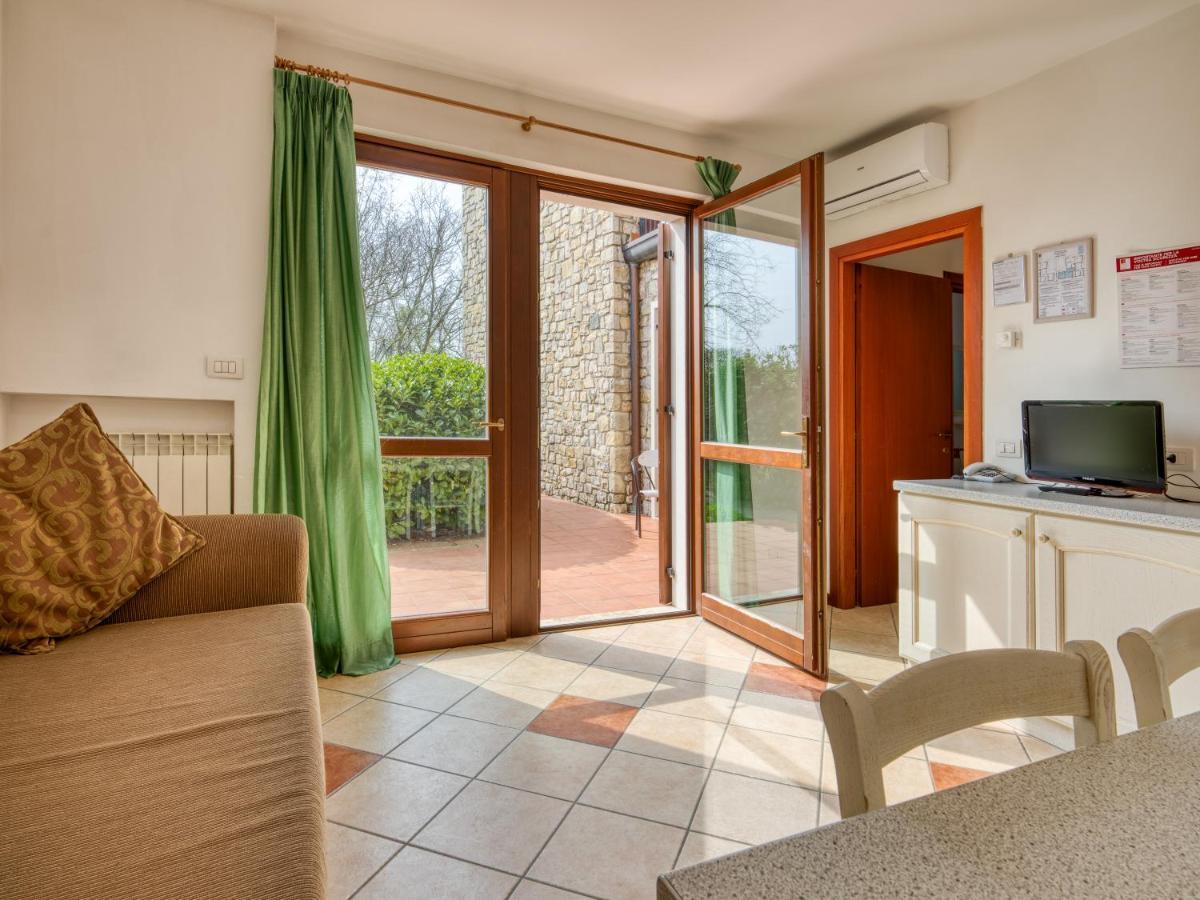 Апарт отель Golf Residenza Пескьера-дель-Гарда Экстерьер фото